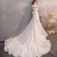 Élégant Champagne Robe De Mariée 2019 Princesse V-Cou Perlage Paillettes En Dentelle Fleur Sans Manches Dos Nu Noeud Chapel Train