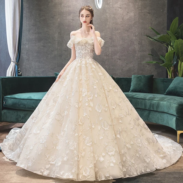 Hermoso Champán Vestidos De Novia 2019 A-Line / Princess Fuera Del Hombro Rebordear Lentejuelas Con Encaje Flor Manga Corta Sin Espalda Royal Train