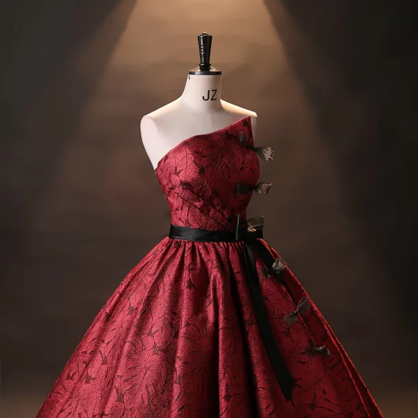 Elegant Red Black Prom Dresses 2024 Crossed Straps Bow Embroidered Satin Engagement Sleeveless Ball Gown Formal Dresses
