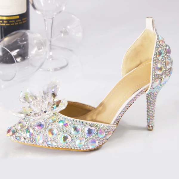 Fantastisk Bling Bling Vita 8 cm Röda mattan Bröllop Pumps Beading Kristall Rhinestone Stilettklackar Brudskor 2018