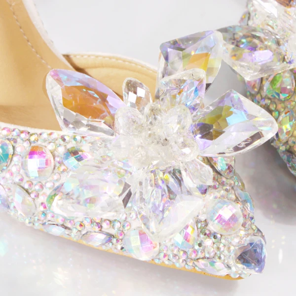 Fantastisk Bling Bling Vita 8 cm Röda mattan Bröllop Pumps Beading Kristall Rhinestone Stilettklackar Brudskor 2018