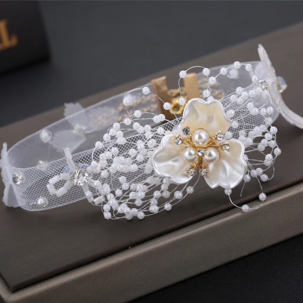 Romantisch Schön Weiß Ohrringe Kopfschmuck 2019 3 Stück Schmetterling Blatt Perle Strass Handgefertigt Hochzeit Ball Brautaccessoires
