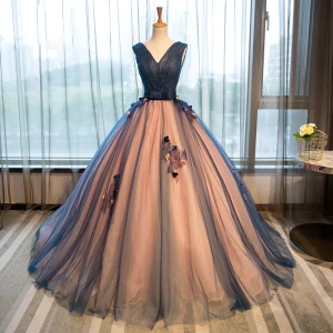 Chic Beautiful 2017 Navy Blue Prom Dresses V Neck Lace Strappy Corset Appliques Backless A Line Princess Formal Dresses