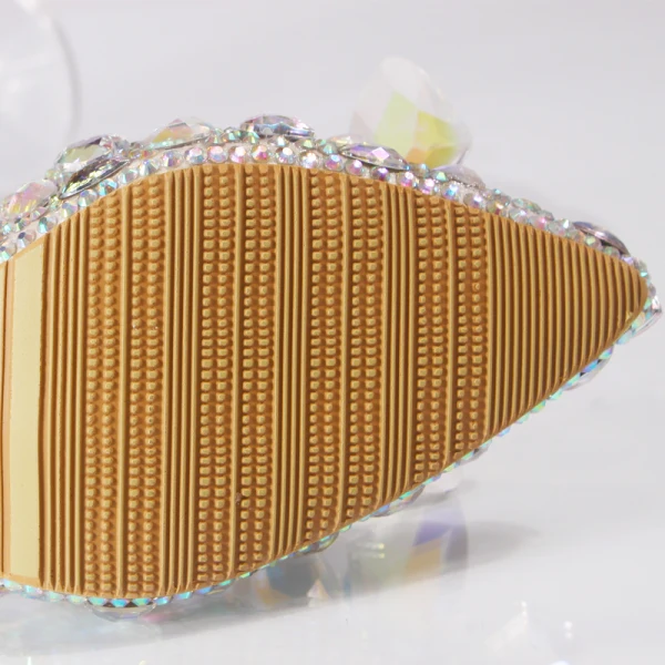 Fantastisk Bling Bling Vita 8 cm Röda mattan Bröllop Pumps Beading Kristall Rhinestone Stilettklackar Brudskor 2018