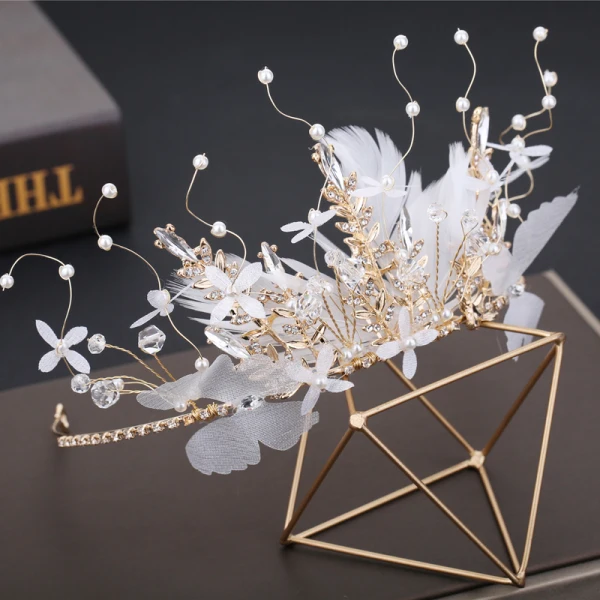 Romantisch Schön Weiß Ohrringe Kopfschmuck 2019 3 Stück Schmetterling Blatt Perle Strass Handgefertigt Hochzeit Ball Brautaccessoires