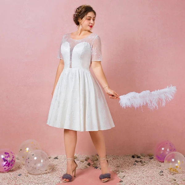 Chic / Beautiful White Plus Size Graduation Dresses 2018 A-Line / Princess U-Neck Backless Beading Embroidered Charmeuse Homecoming Formal Dresses