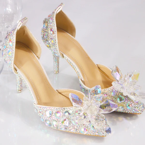 Fantastisk Bling Bling Vita 8 cm Röda mattan Bröllop Pumps Beading Kristall Rhinestone Stilettklackar Brudskor 2018