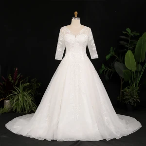 Vintage Retro Ivory Plus Size Ball Gown Wedding Dresses 2021 U Neck 3d Lace Tulle Satin Long Sleeve Handmade Appliques Backless Chapel Train Wedding