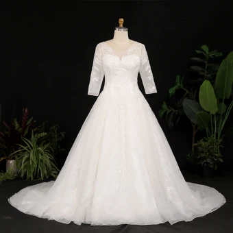 Vintage Elfenben Plus Storlek Balklänning Bröllopsklänningar 2021 U Hals 3d Spets Tyll Satin Långärmad Handgjort Appliqués Halterneck Chapel Train Bröllop