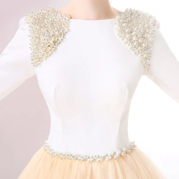 Luxury / Gorgeous Champagne Prom Dresses 2017 A-Line / Princess Lace V-Neck Beading Appliques Backless Handmade Evening Party Prom Formal Dresses