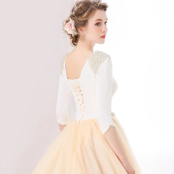 Luxury / Gorgeous Champagne Prom Dresses 2017 A-Line / Princess Lace V-Neck Beading Appliques Backless Handmade Evening Party Prom Formal Dresses