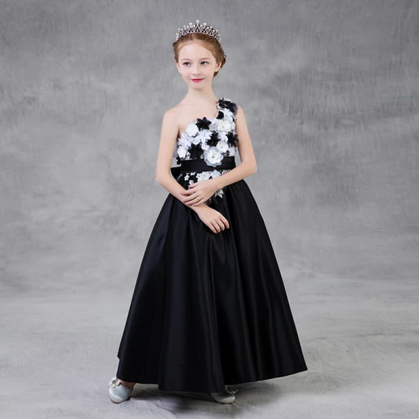 Chic / Belle Noire Robe Ceremonie Fille 2018 Princesse Une épaule Sans Manches Appliques Fleur Perle Faux Diamant Brodé Ceinture Longue Volants Dos Nu Robe De Mariée