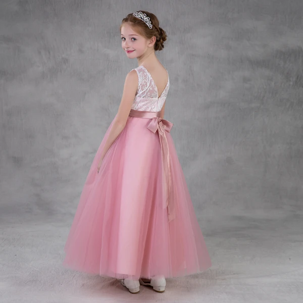 Chic / Beautiful Candy Pink Flower Girl Dresses 2018 A-Line / Princess V-Neck Sleeveless Appliques Lace Sash Floor-Length / Long Ruffle Backless Wedding Party Dresses