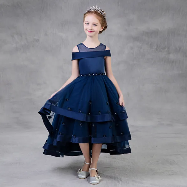 Piękne Granatowe Sukienki Dla Dziewczynek 2018 Princessa Przezroczyste Wycięciem Bez Ramiączek Kótkie Rękawy Rhinestone Asymetryczny Wzburzyć Sukienki Na Wesele