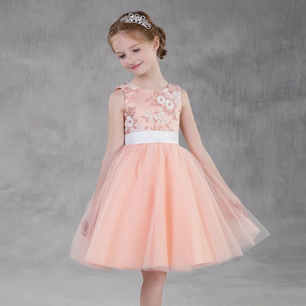 Chic / Beautiful Pearl Pink Flower Girl Dresses 2018 A-Line / Princess Scoop Neck Sleeveless Appliques Lace Sash Short Ruffle Wedding Party Dresses