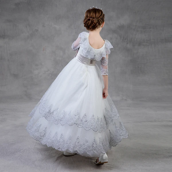 Chic / Beautiful Silver Flower Girl Dresses 2018 A-Line / Princess Scoop Neck 3/4 Sleeve Appliques Lace Flower Sash Floor-Length / Long Ruffle Wedding Party Dresses