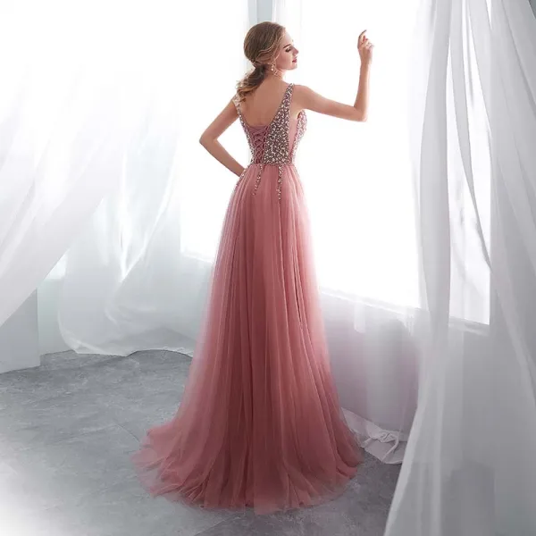 Luxus / Herrlich Rosa Abendkleider 2018 A Linie V-Ausschnitt Ärmellos Perle Strass Pailletten Gespaltete Front Sweep / Pinsel Zug Rüschen Rückenfreies Festliche Kleider