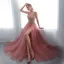 Luxus / Herrlich Rosa Abendkleider 2018 A Linie V-Ausschnitt Ärmellos Perle Strass Pailletten Gespaltete Front Sweep / Pinsel Zug Rüschen Rückenfreies Festliche Kleider