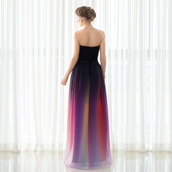 Farget Gradient-Farge Chiffon Selskapskjoler 2018 Prinsesse Kjæreste Uten Ermer Metall Sash Lange Buste Ryggløse Formelle Kjoler