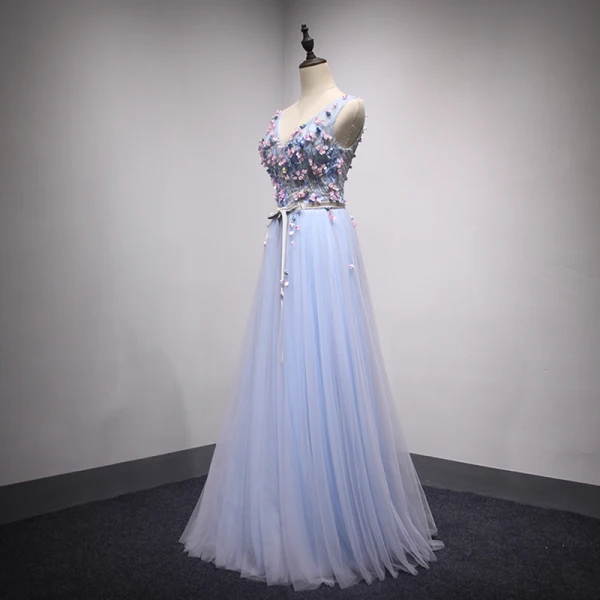 Chic / Beautiful Sky Blue Evening Dresses  2018 A-Line / Princess V-Neck Sleeveless Appliques Flower Sash Floor-Length / Long Ruffle Backless Formal Dresses
