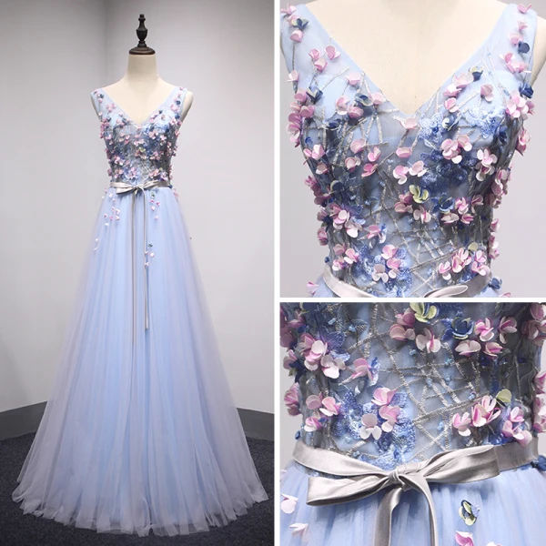 Chic / Beautiful Sky Blue Evening Dresses  2018 A-Line / Princess V-Neck Sleeveless Appliques Flower Sash Floor-Length / Long Ruffle Backless Formal Dresses