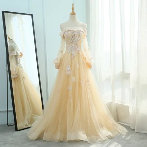 Élégant Champagne Robe De Soirée 2018 Princesse De L Épaule Manches Longues Appliques En Dentelle Train De Balayage Volants Dos Nu Robe De Ceremonie