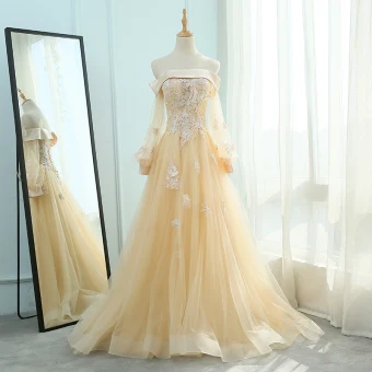 Élégant Champagne Robe De Soirée 2018 Princesse De L Épaule Manches Longues Appliques En Dentelle Train De Balayage Volants Dos Nu Robe De Ceremonie