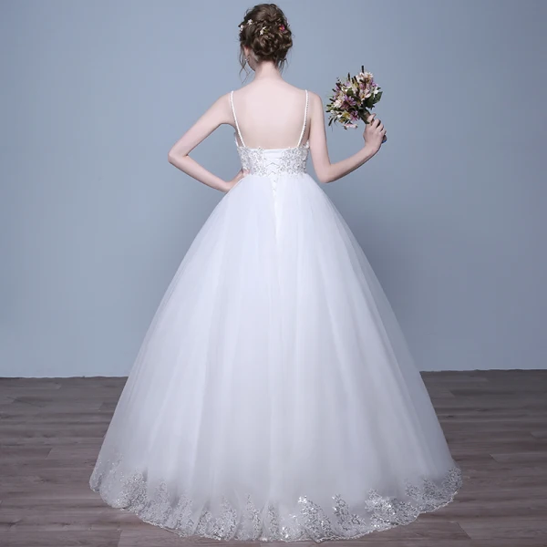 Chic / Belle Salle Robe De Mariée 2017 Paillettes En Dentelle Appliques Sans Manches épaules Longue Blanche Robe Boule