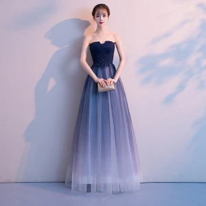 Elegant Mørk Marineblå Gradient Farge Hvit Selskapskjoler 2018 Prinsesse Strapless Uten Ermer Appliques Blonder Beading Lange Buste Ryggløse Formelle Kjoler