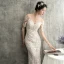 Charmant Ivory / Creme Durchsichtige Brautkleider / Hochzeitskleider 2018 Meerjungfrau Rundhalsausschnitt Lange Ärmel Applikationen Durchbohrt Spitze Kapelle-Schleppe