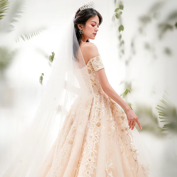 Chic / Beautiful Champagne Wedding Dresses 2018 A-Line / Princess Off-The-Shoulder Short Sleeve Backless Appliques Lace Pearl Beading Royal Train Ruffle