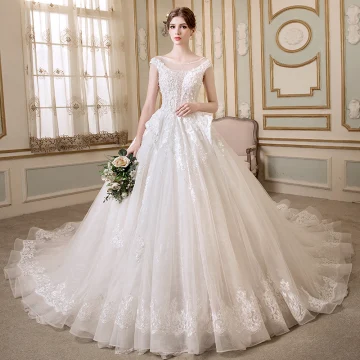 Élégant Ivoire Transparentes Robe De Mariée 2018 Princesse Encolure Dégagée Mancherons Dos Nu Appliques En Dentelle Perle Cristal Perlage Chapel Train Volants
