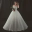 Unique Ivory / Creme Farbverlauf Grau Brautkleider 2018 Ballkleid Bandeau Ärmellos Rückenfreies Perle Lange Rüschen