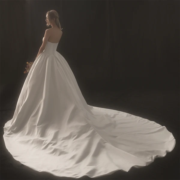 Modest / Simple Ivory Wedding Dresses 2018 Ball Gown Strapless Sleeveless Backless Royal Train Ruffle