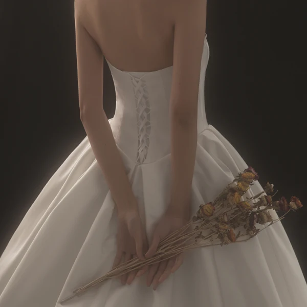Modest / Simple Ivory Wedding Dresses 2018 Ball Gown Strapless Sleeveless Backless Royal Train Ruffle