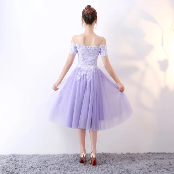 Chic / Belle Lavande de retour Robe De Graduation 2017 Princesse De l'épaule Manches Courtes Appliques Paillettes Thé Longueur Volants Dos Nu Robe De Ceremonie