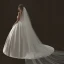 Sexy Ivoire Robe De Mariée 2018 Robe Boule V-Cou Sans Manches Dos Nu Cathedral Train Volants