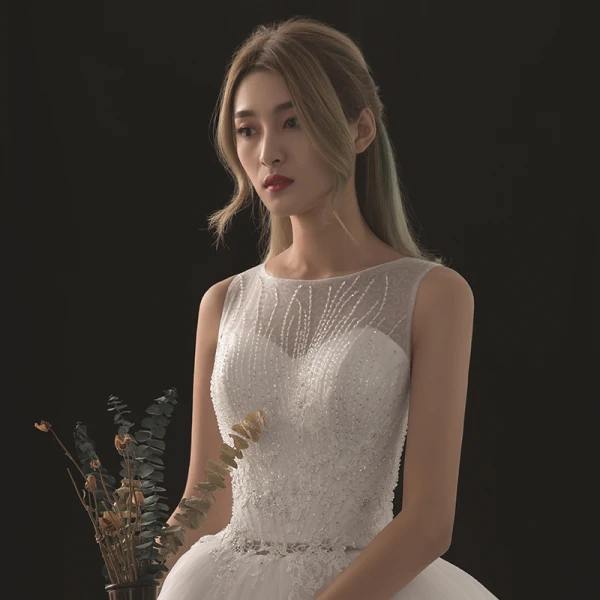 Chic / Beautiful White Wedding Dresses 2018 Ball Gown See-through Scoop Neck Sleeveless Appliques Lace Sequins Beading Floor-Length / Long Ruffle