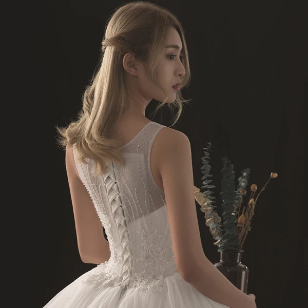 Chic / Beautiful White Wedding Dresses 2018 Ball Gown See-through Scoop Neck Sleeveless Appliques Lace Sequins Beading Floor-Length / Long Ruffle
