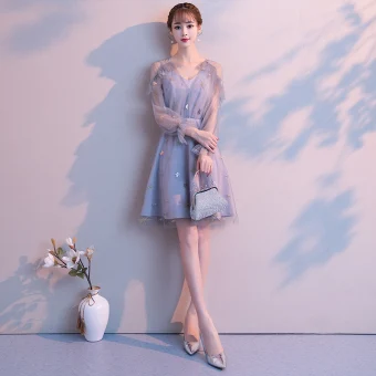 Chic Beautiful Silver See Through Homecoming Graduation Dresses 2018 A Line Princess V Neck Long Sleeve Appliques Lace Short Ruffle Backless Formal Dresses