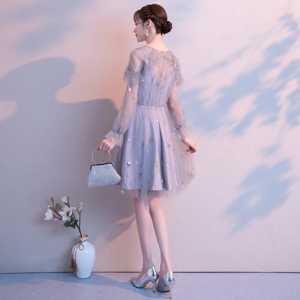 Chic / Beautiful Silver See-through Homecoming Graduation Dresses 2018 A-Line / Princess V-Neck Long Sleeve Appliques Lace Short Ruffle Backless Formal Dresses