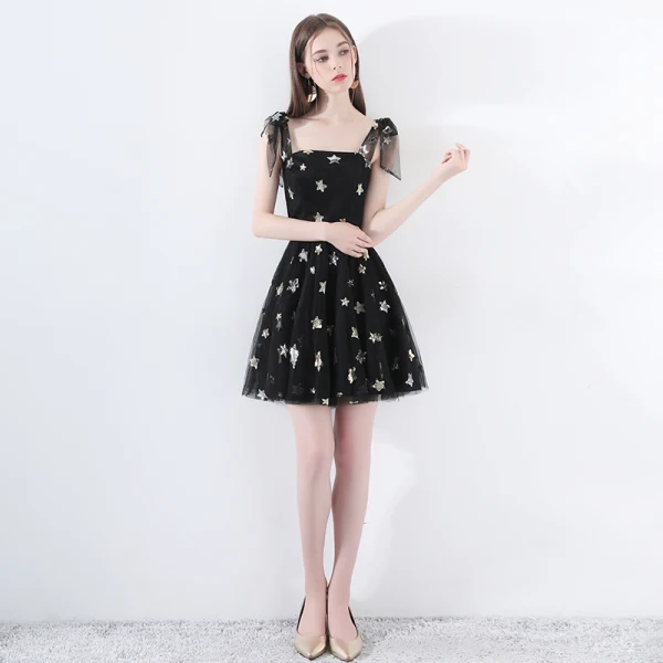 Chic / Belle Noire de retour Robe De Graduation 2018 Princesse épaules Sans Manches Étoile Paillettes Courte Volants Dos Nu Robe De Ceremonie