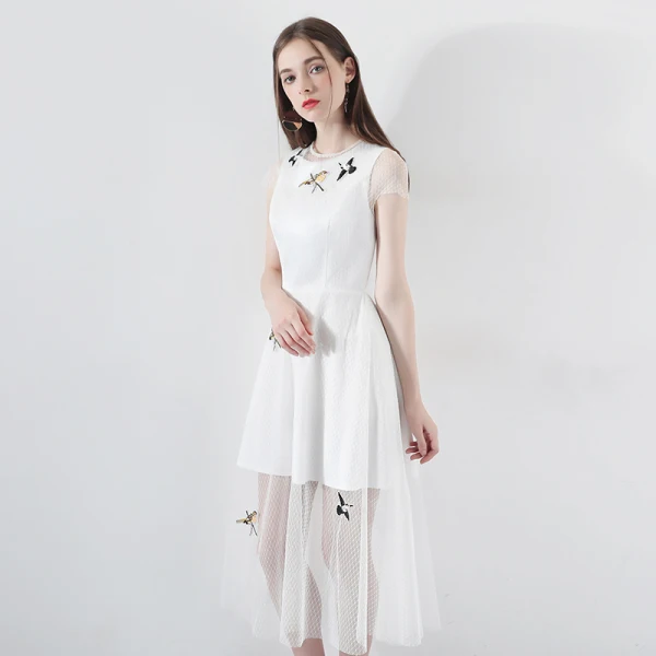Modest / Simple Summer White Evening Dresses 2018 A-Line / Princess Scoop Neck Cap Sleeves Embroidered Sash Tea-length Formal Dresses