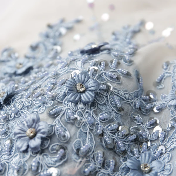 Schöne Himmelblau Durchbohrt Abendkleider 2018 Empire Rundhalsausschnitt Ärmellos Applikationen Spitze Perlenstickerei Strass Stoffgürtel Lange Rüschen