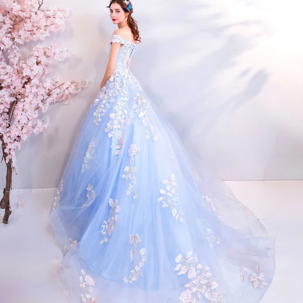 Chic / Belle Bleu Ciel Robe De Bal 2018 Princesse De l'épaule Manches Courtes Appliques En Dentelle Paillettes Perle Cristal Chapel Train Volants Dos Nu Robe De Ceremonie