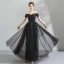 Schlicht Schwarz Abendkleider 2018 A Linie Off Shoulder Ärmellos Schleife Stoffgürtel Lange Rüschen Rückenfreies Festliche Kleider