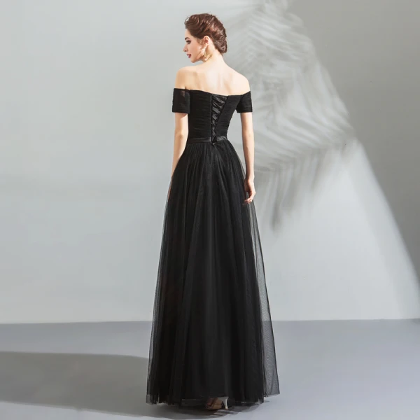 Schlicht Schwarz Abendkleider 2018 A Linie Off Shoulder Ärmellos Schleife Stoffgürtel Lange Rüschen Rückenfreies Festliche Kleider