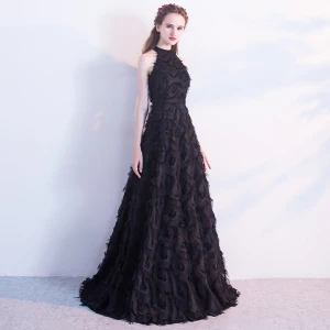 Moderne Mode Noire Robe De Soirée 2017 Princesse Col Haut Sans Manches Bustier Longue Volants Robe De Ceremonie