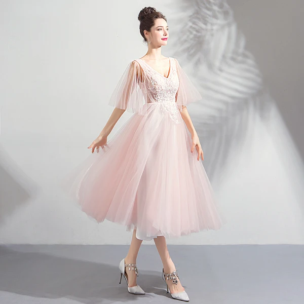 Chic / Beautiful Pearl Pink Homecoming Graduation Dresses 2018 A-Line / Princess V-Neck 1/2 Sleeves Appliques Lace Beading Tea-length Ruffle Backless Formal Dresses