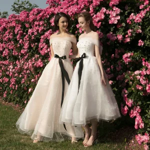Élégant Champagne Blanche Robe Demoiselle D 039 Honneur 2018 Princesse De L Épaule Manches Courtes Perle Ceinture Dos Nu Robe Pour Mariage